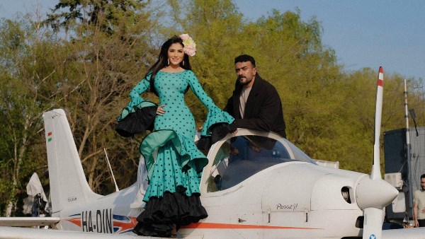 أحمد العوضي ومي عمر