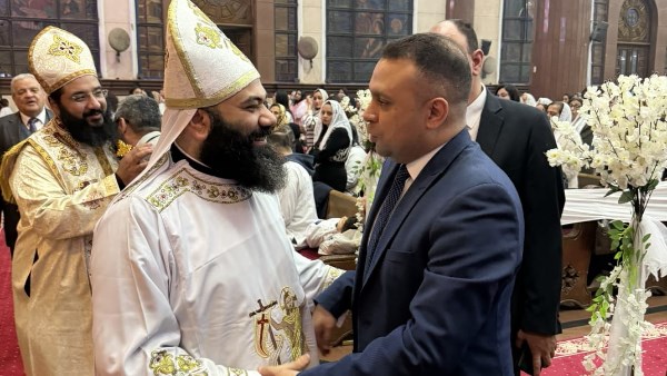 النائب عمر جمال الغنيمي يقود وفد “مستقبل وطن” لتهنئة الأقباط بعيد القيامة في الرمل