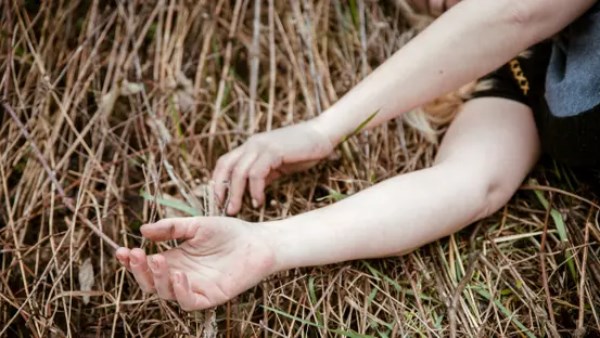 علاقة غير شرعية