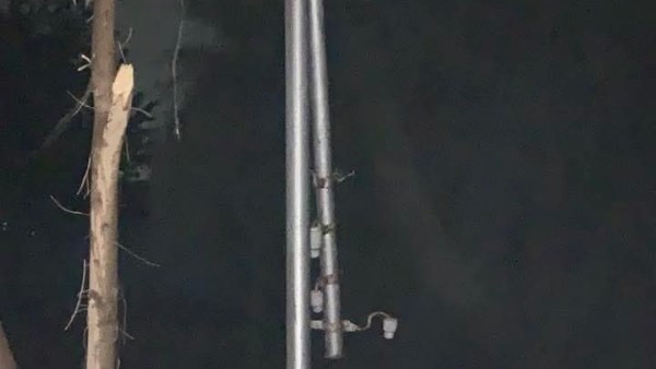 كسر عمود إنارة 