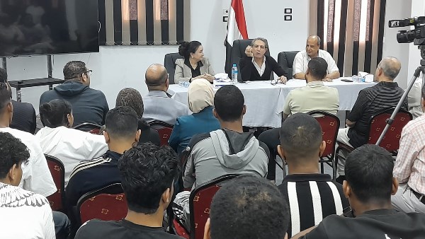 جانب من الندوة 