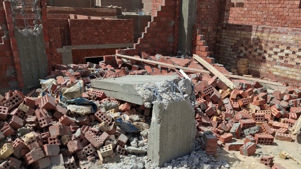 جانب من الإزالة 