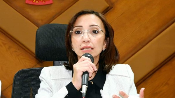 جاكلين عازر محافظ البحيرة 