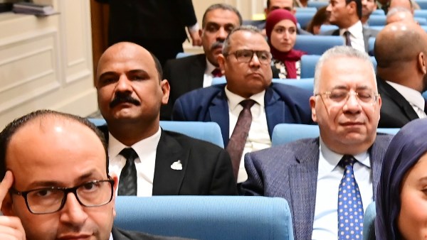 النائب علي معوض خلال الاجتماع