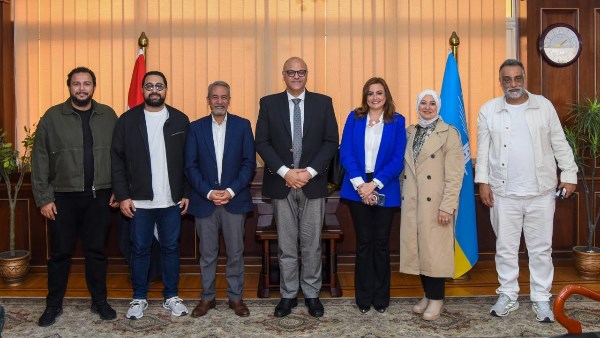 اجتماع ادارة مهرجان الإسكندرية للفيلم القصير مع محافظ الإسكندرية 