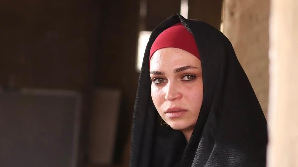  الفنانة الشابة منار الهجرسي