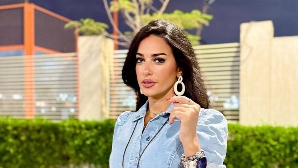 الفنانة إلهام وجدي