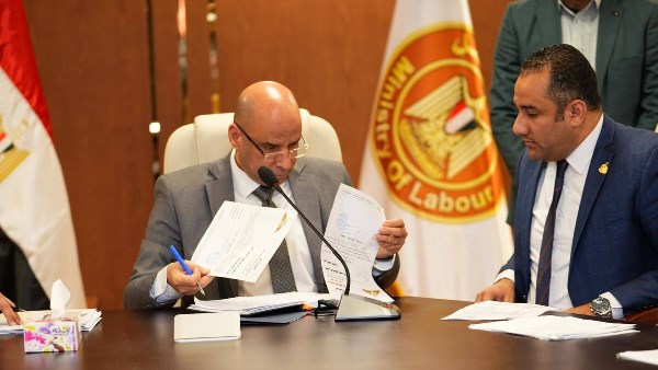 النائب أحمد علي يكشف تفاصيل لقائه بوزير العمل بخصوص ذوي الإعاقة|خاص