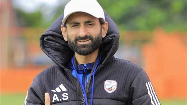  أحمد سمير المدرب العام للبنك الأهلي