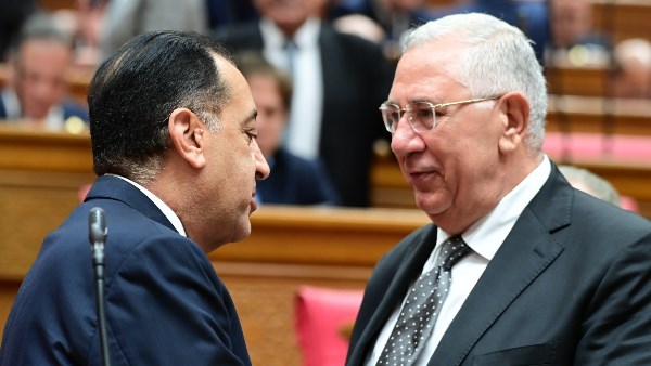 رئيس الوزراء مع السيد القصير