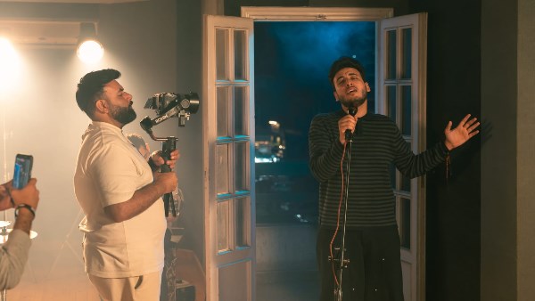 المطرب الحسن عادل