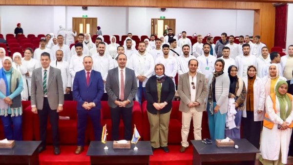 جانب من  فعاليات ورشة العمل التدريبية التي نظمها الصندوق لطلاب كلية التمريض جامعة مصر للعلوم والتكنولوجيا