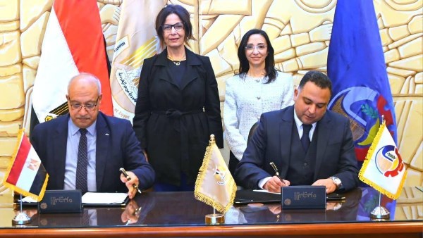 وزيرة الثقافة ومحافظ البحيرة يوقعان بروتوكول تطوير مكتبة دمنهور