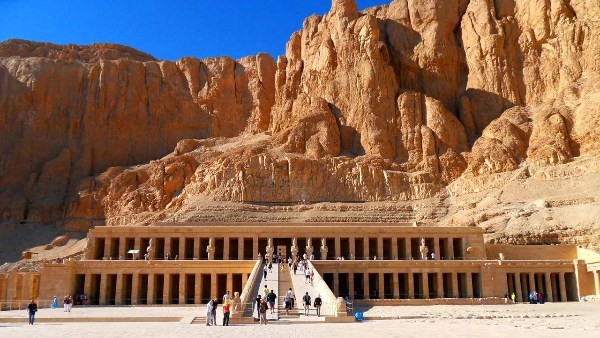  معابد الأقصر