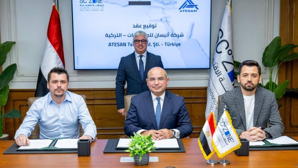 اقتصادية قناة السويس توقع عقد مشروع "Atesan Tekstil" التركية للمنسوجات بالقنطرة غرب