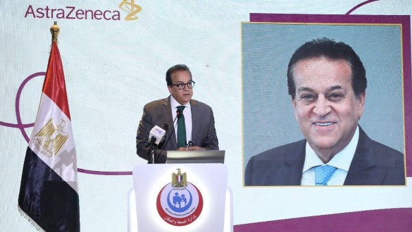 الدكتور خالد عبدالغفار- وزير الصحة والسكان