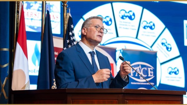 المهندس كريم بدوي - وزير البترول والثروة المعدنية