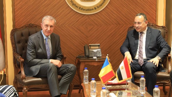 وزير التعليم العالي يلتقي  أمير رومانيا