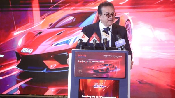 الدكتور خالد عبدالغفار - وزير الصحة والسكان