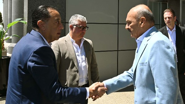 رئيس الوزراء يبدأ جولة موسعة لافتتاح 9 مشروعات صناعية بالمنطقة الاقتصادية لقناة السويس