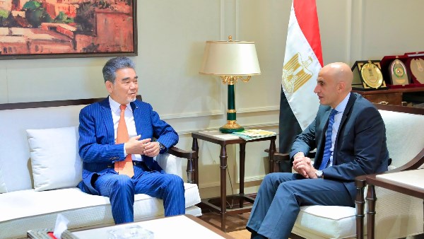 وزير التعليم يستقبل رئيس جامعة هيروشيما