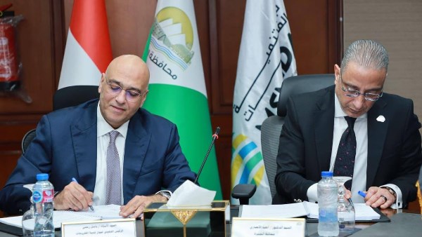 جهاز تنمية المشروعات ومحافظة الجيزة يوقعان عقدًا جديدًا لتطوير ميت عقبة بـ17 مليون جنيه