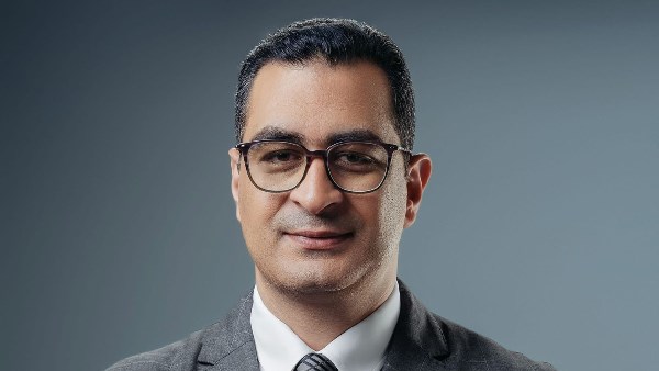 النائب محمود طاهر 