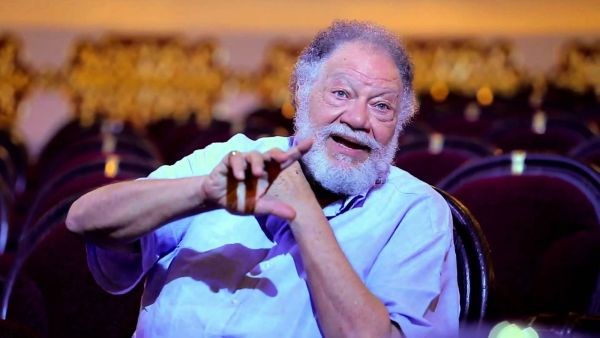  الفنان الكبير يحيي الفخراني