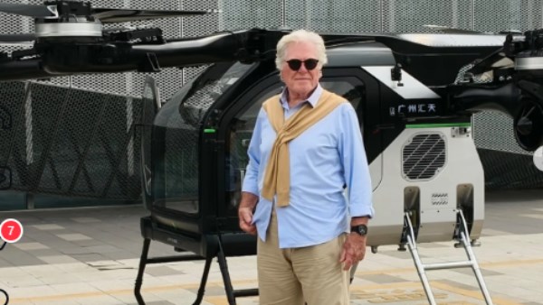 حسين فهمي من كواليس تصوير الفيلم الصيني العالمي "The Story I Found in China".