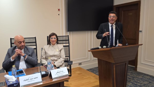 النائب عماد الدين حسين: قانون حماية الأطفال من وسائل التواصل ضرورة لمستقبل مصر وضرورة التوعية بدل المراقبة الصارمة 