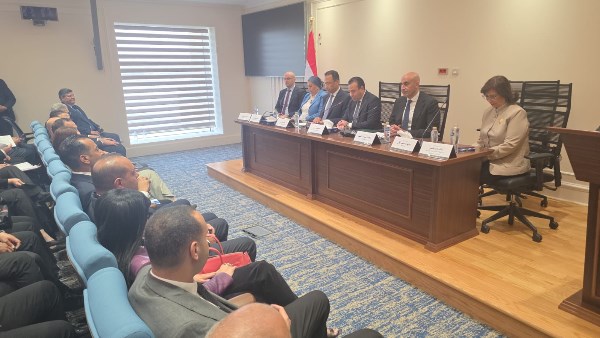 انطلاق اجتماع اتصالات النواب لاعداد قانون حماية الأطفال من مخاطر الإنترنت  .. بحضور الوزراء والطلاب