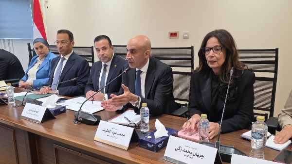 وزير التعليم امام «اتصالات النواب