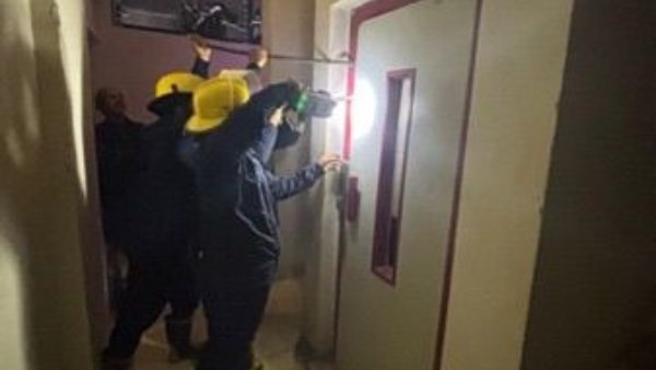 في استجابة فورية.. أمن الفيوم ينقذ مواطناً تعطل به مصعد عقار 