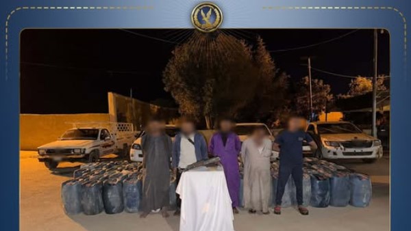 ضبط مالك مخزن في أسوان بحوزته مواد بترولية للبيع في السوق السوداء 