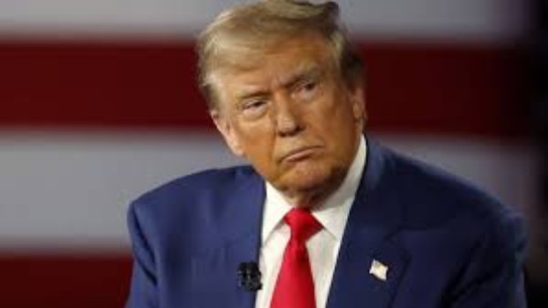 ترامب يحذر إيران.. القوات الأمريكية ستظل في المنطقة واستعداد للتصعيد العسكري