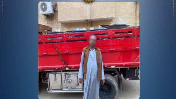 القبض على متهم بتجميع المواد البترولية وإعادة بيعها بأسعار مرتفعة 