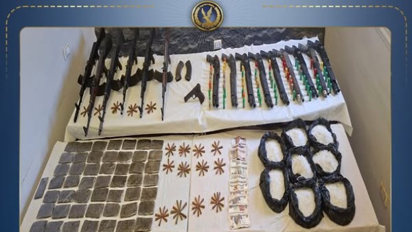 مقتل 3 عناصر إجرامية وضبط مخدرات وأسلحة بقيمة 100 مليون جنيه في أسيوط وقنا 