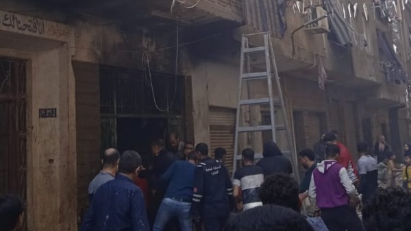 حريق ضخم في مصنع ملابس بالزاوية الحمراء بالقاهرة يودي بحياة 5 أشخاص 