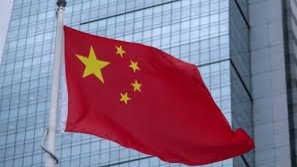 الصين تعلق على الحصار الأمريكي لإيران وتنفي تزويدها بأسلحة وتتوعد برد على الرسوم الجمركية 