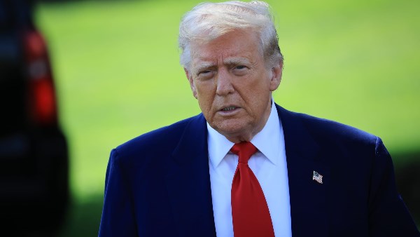  ترامب : إيران لن تمتلك سلاحًا نوويًا ورسائل ترامب بشأن الحصار الأمريكي على إيران ومضيق هرمز 