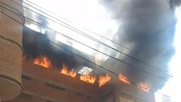 حريق مصنع غزل ونسيج بالمحلة الكبرى.. إصابة 5 أشخاص باختناقات وتحرك عاجل للحماية المدنية 