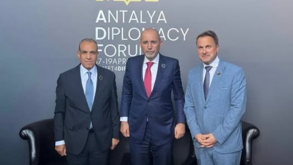 وزير الخارجية المصري يلتقي نظيريه الأردني ولوكسمبورج على هامش منتدى أنطاليا الدبلوماسي 