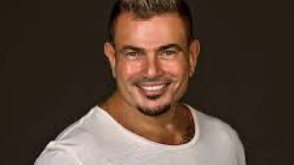 محكمة النقض تؤيد تغريم عمرو دياب 200 جنيه في قضية “الصفع على الهواء” 