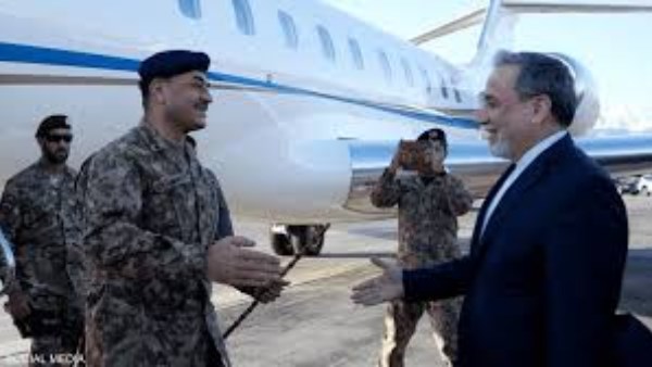 جهود باكستانية لخفض التوتر بين إيران وأمريكا ومباحثات محتملة للسلام