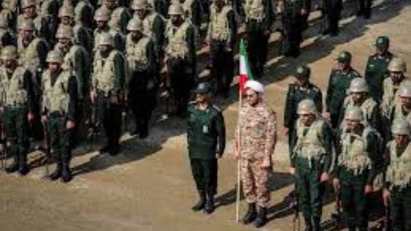 إيران وأمريكا على حافة الحرب.. التهدئة أم التصعيد