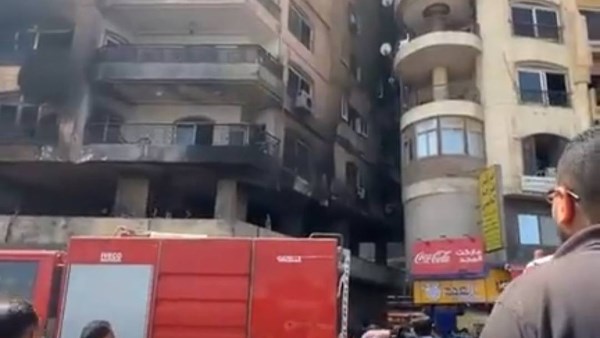 السيطرة على حريق شقتين ومخزن أدوات صحية في الوراق بالجيزة دون إصابات 