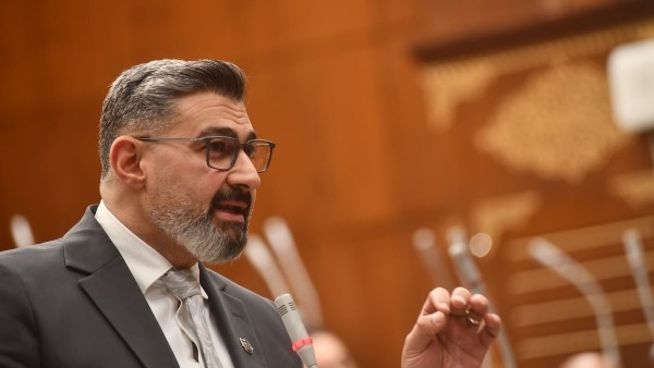 جرس إنذار من النائب ياسر جلال لـ الحكومة: أولمبياد 2028 قرب.. مش فجأة نقول يلا بينا نشتغل 