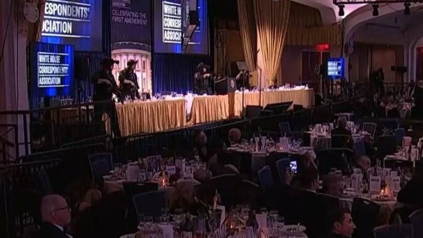 محاولة اغتيال ترامب خلال حفل عشاء مراسلي البيت الأبيض في واشنطن القبض على مطلق النار 