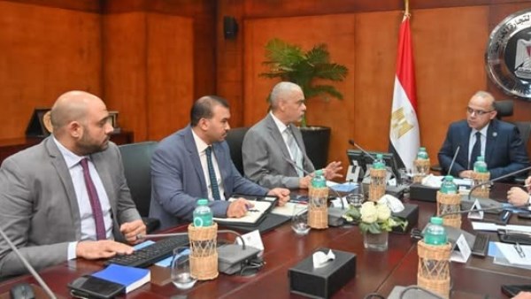 وزير الاستثمار يبحث مع مجموعة العربي خطط التوسع الصناعي وتعزيز المكون المحلي ودعم الاستثمار في مصر 