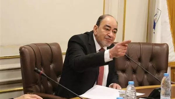  رئيس شعبة المستلزمات الطبية